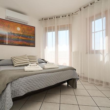 -Luminosa 5 Stars With Balcony- Wifi Netflix 15 Minutes From Duomo Διαμέρισμα Μιλάνο Εξωτερικό φωτογραφία