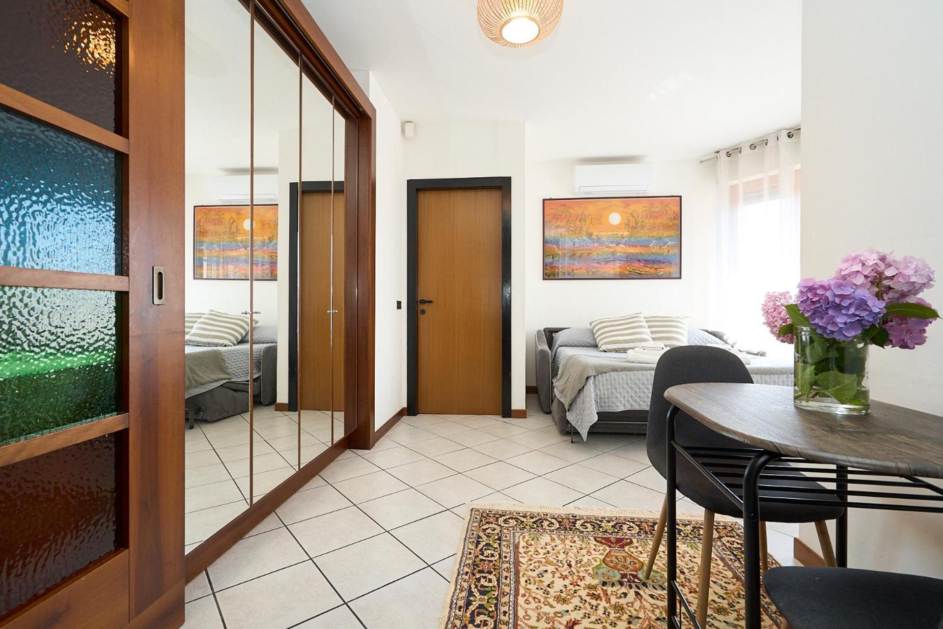 -Luminosa 5 Stars With Balcony- Wifi Netflix 15 Minutes From Duomo Διαμέρισμα Μιλάνο Εξωτερικό φωτογραφία