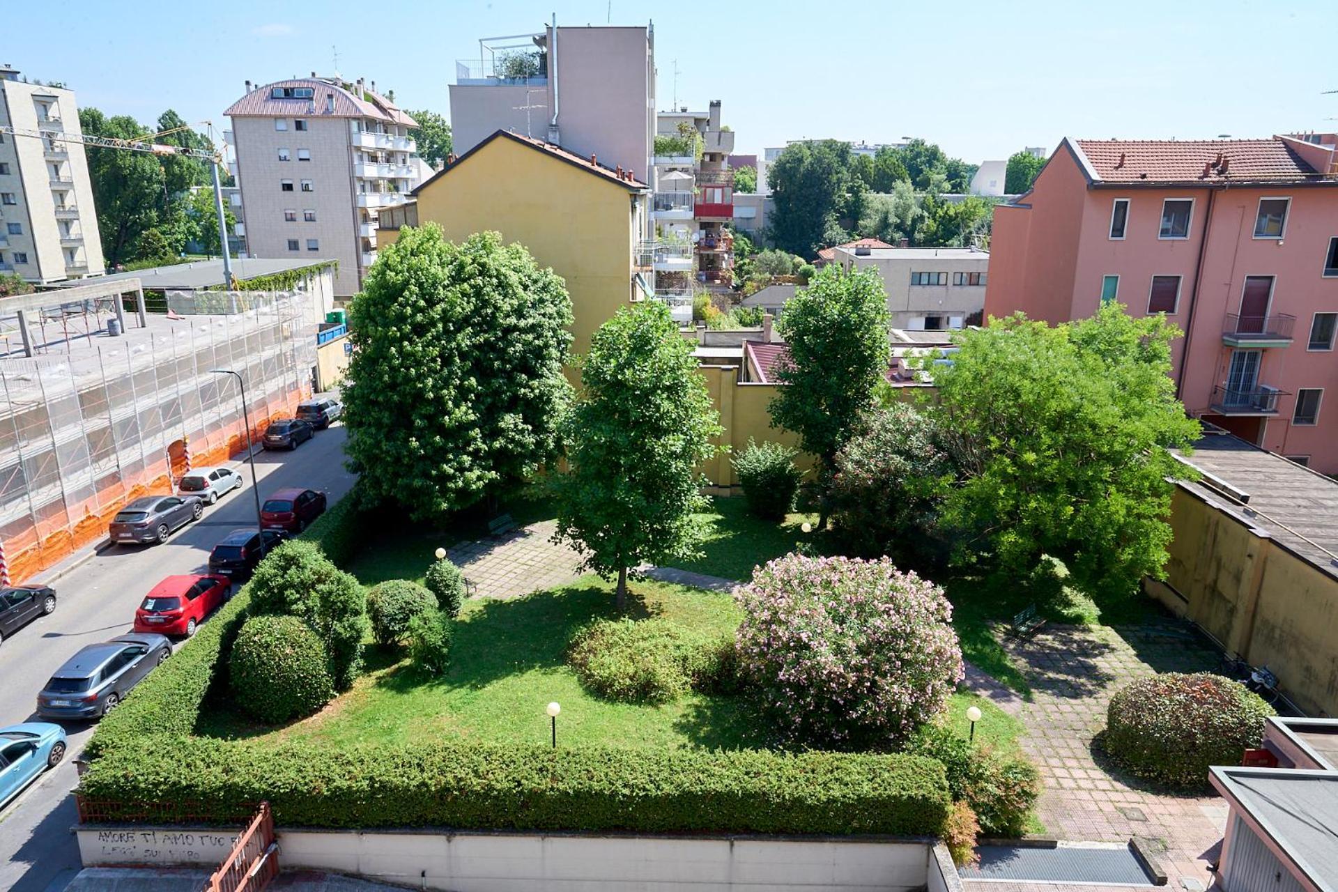 -Luminosa 5 Stars With Balcony- Wifi Netflix 15 Minutes From Duomo Διαμέρισμα Μιλάνο Εξωτερικό φωτογραφία