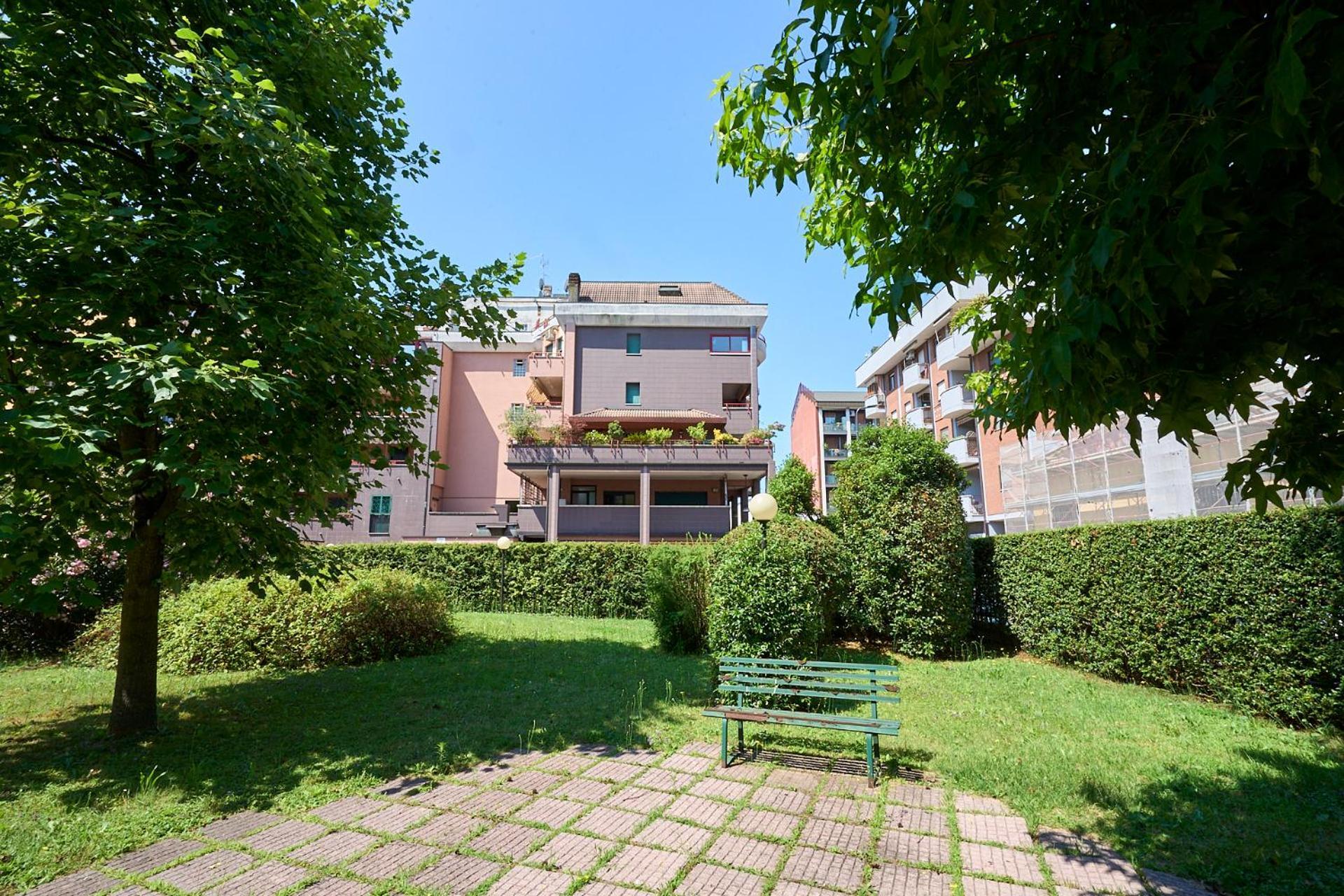 -Luminosa 5 Stars With Balcony- Wifi Netflix 15 Minutes From Duomo Διαμέρισμα Μιλάνο Εξωτερικό φωτογραφία